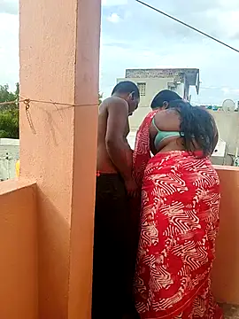 Desicouple1706 webcam