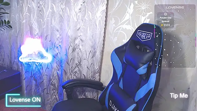 Shiny_Victoria webcam