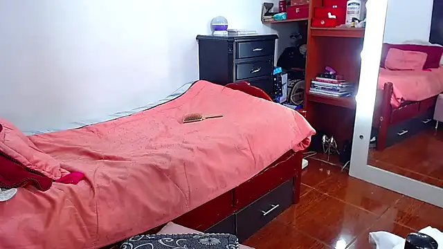 MariamGray1 live cam on StripChat