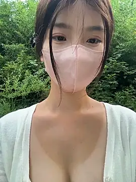 gougou13 Live Webcam on Stripchat