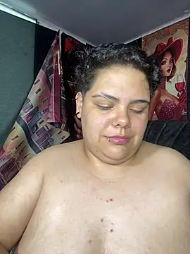 Hailey_Curvy webcam