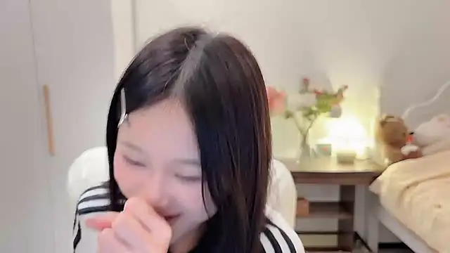 Hu-uzzzZ live sex cam