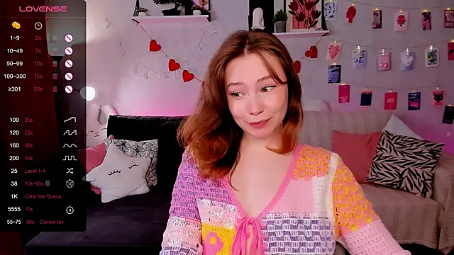 LanaBlu_ live cam on StripChat