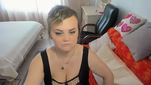 MildMature webcam