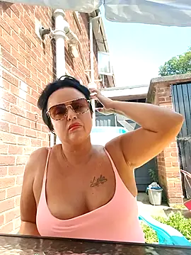 LexiLouBabe live cam on StripChat