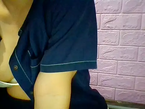 Mimi18x live cam on StripChat