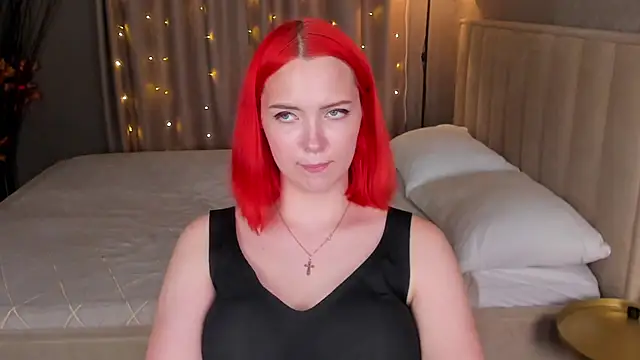 Monica__Queen live cam on StripChat