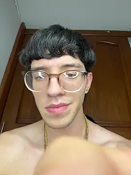 ArthurDavies21 live cam on StripChat