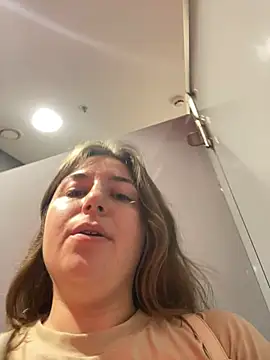 kate_nicepops333221 webcam