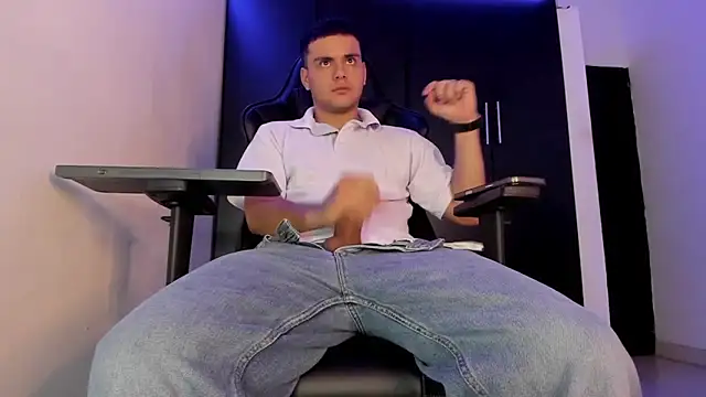 Liam_Mateo webcam