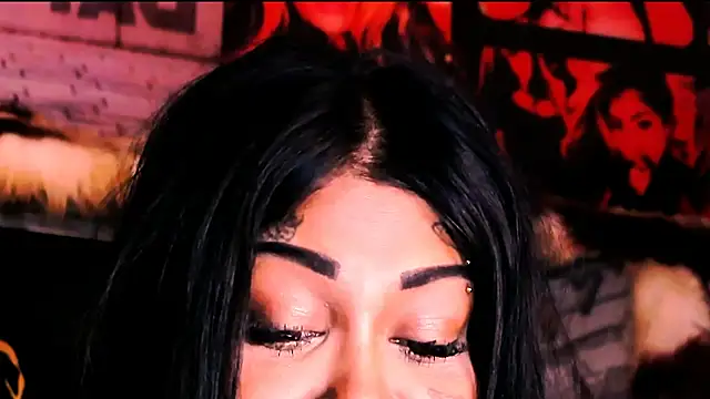 indian_dreamgirl webcam