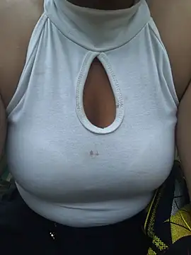 Thosew-venu live cam on StripChat