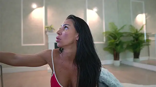 myablack - MyaBlack's free webcam - UK Sex Cams