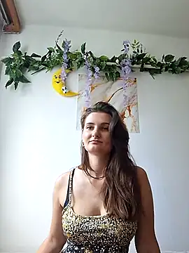 Nika_aa live cam on StripChat