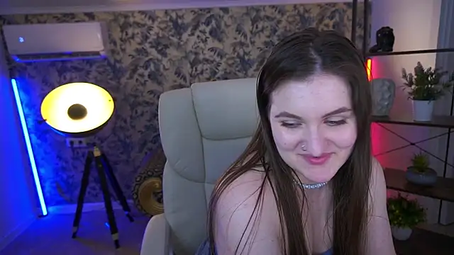 EmmyCharmm webcam