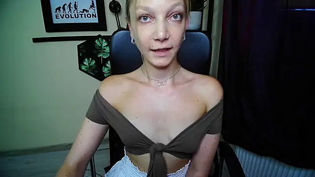 EmillyPlay webcam