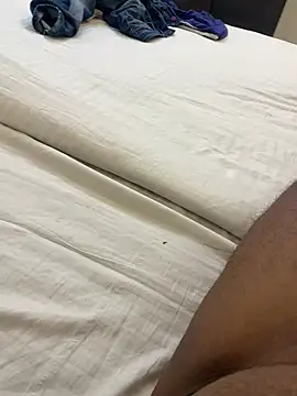 Yours_Teluguboii webcam