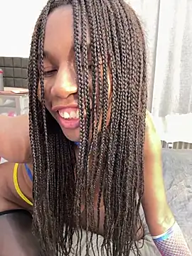 ShantelSexyYoungMilfie webcam