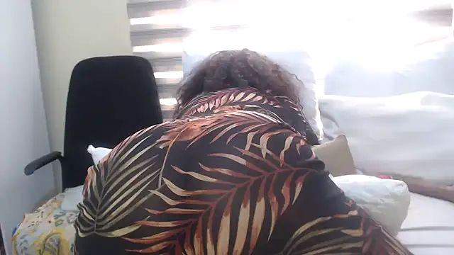 Foxybrownxx1 webcam