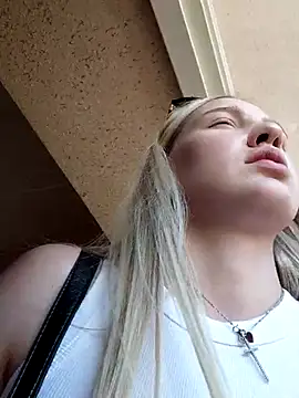 caressyourself live cam on StripChat