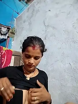 Maya_bhoji webcam