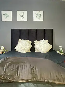 Ebony_Warlock_ webcam