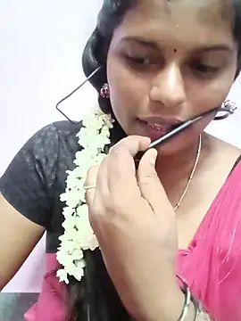 CuteDevilAnu webcam