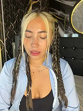 ManuelaVeeleez webcam