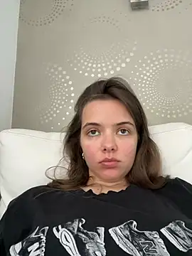 AGirlFromNarnia webcam