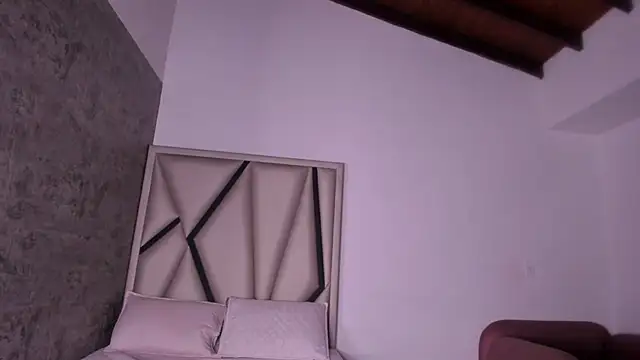 Kitty_lovee_23 webcam