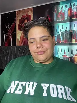 Hailey_Curvy webcam