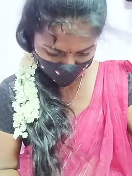 CuteDevilAnu webcam