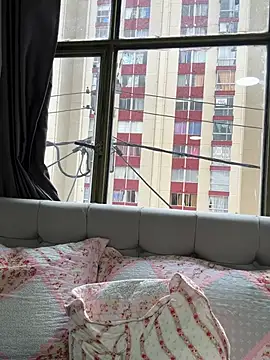 RachelWeisz_ webcam
