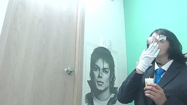 amoremerchmar webcam