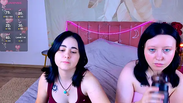 RuthHalll webcam