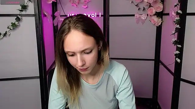 RaeAlexa webcam