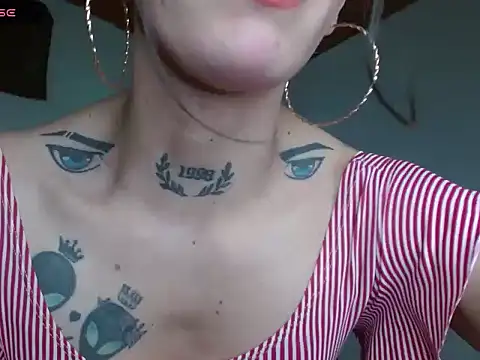 Scarlett_crastrawberry webcam