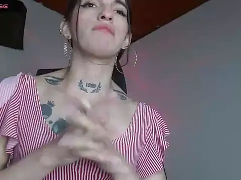 Scarlett_crastrawberry live cam