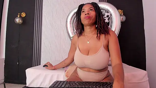 YummyDuooo webcam