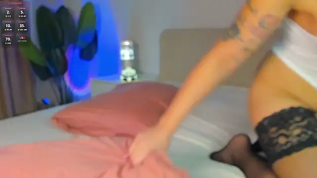 Emmanuelleee webcam