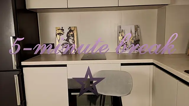 AnikaVelour webcam