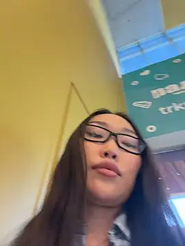 trytomakememoam live cam
