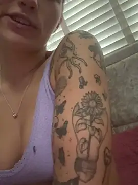 milssweetx (F teen) - oil my ass and spank xx