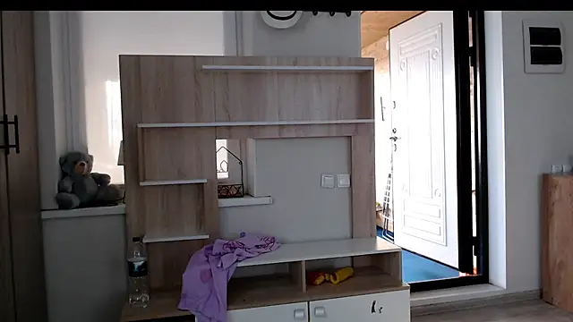 increible_della live cam