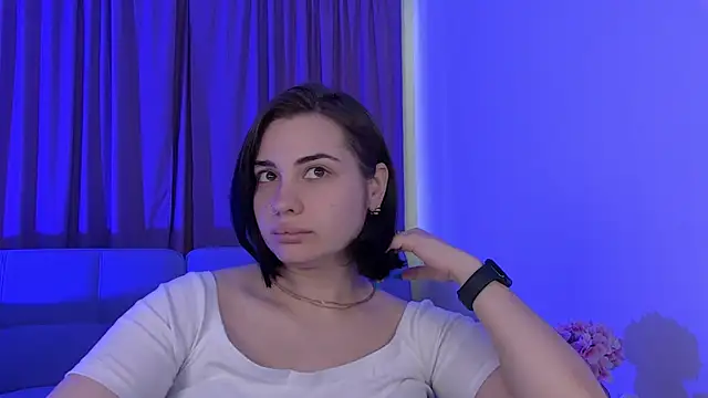 AdrianaToress live cam on StripChat