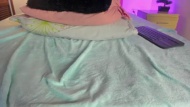 Zoe_sky1 webcam