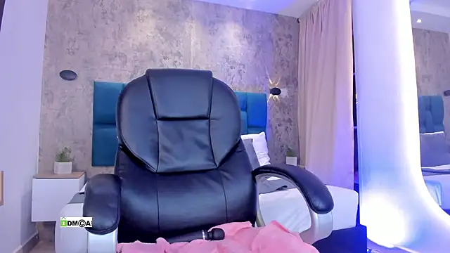 Watch Gabyjackson1 live on EroticFlix - High definition streams