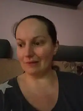 BustyLadyAlma webcam