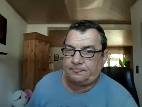 nobbie444 (M mature) - naked