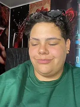 Hailey_Curvy webcam